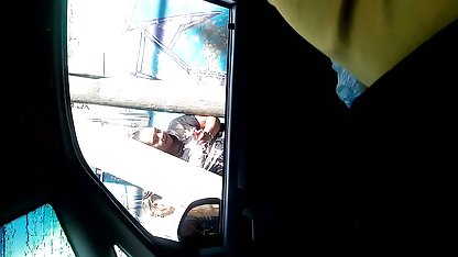 नीग्रो उसके घर के लिए एक इंग्लिश फुल सेक्स फिल्म सफेद औरत लाया